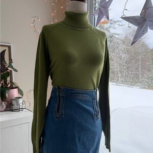 Jeanne Pierre Avocado Green Knit Sweater